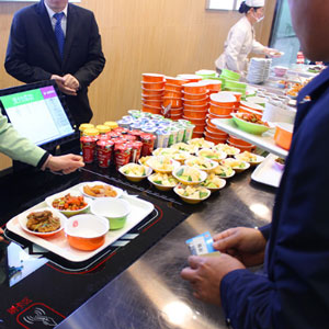 智慧食堂配餐系统如何革新食品服务行业
