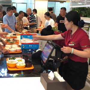 未来餐厅新趋势：全自动智慧餐厅的兴起