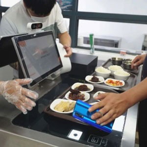 智慧餐厅发展现状及展望：探索智慧食堂的无限潜力
