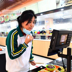 大学智慧餐厅优势：提升校园饮食体验与管理效率