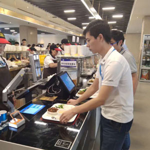 智慧餐厅如何运营：优化管理策略提升经营效益